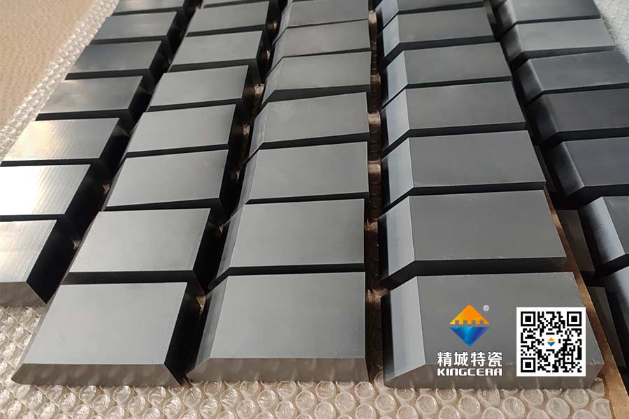 碳化硅陶瓷襯板_高硬度碳化硅陶瓷耐磨襯板